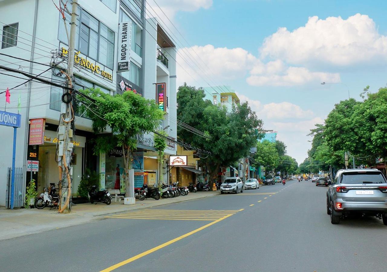 מלון נה טראנג Khach San Pho Ngoc מראה חיצוני תמונה